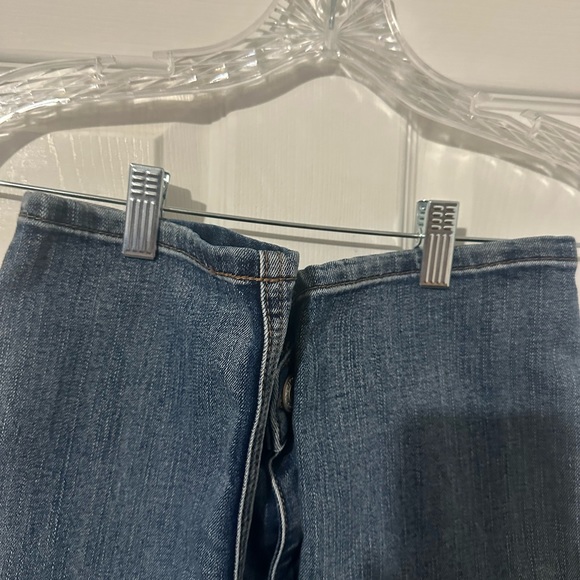 Maurice’s denim jeans size 2 Short - Picture 3 of 3
